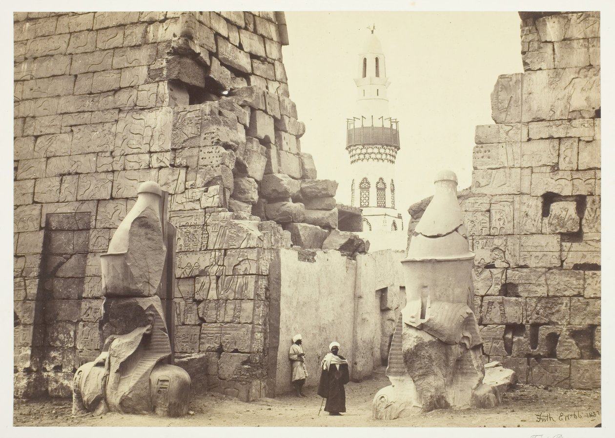 Sisäänkäynti suureen temppeliin, Luxor, 1857. tekijältä Francis Frith