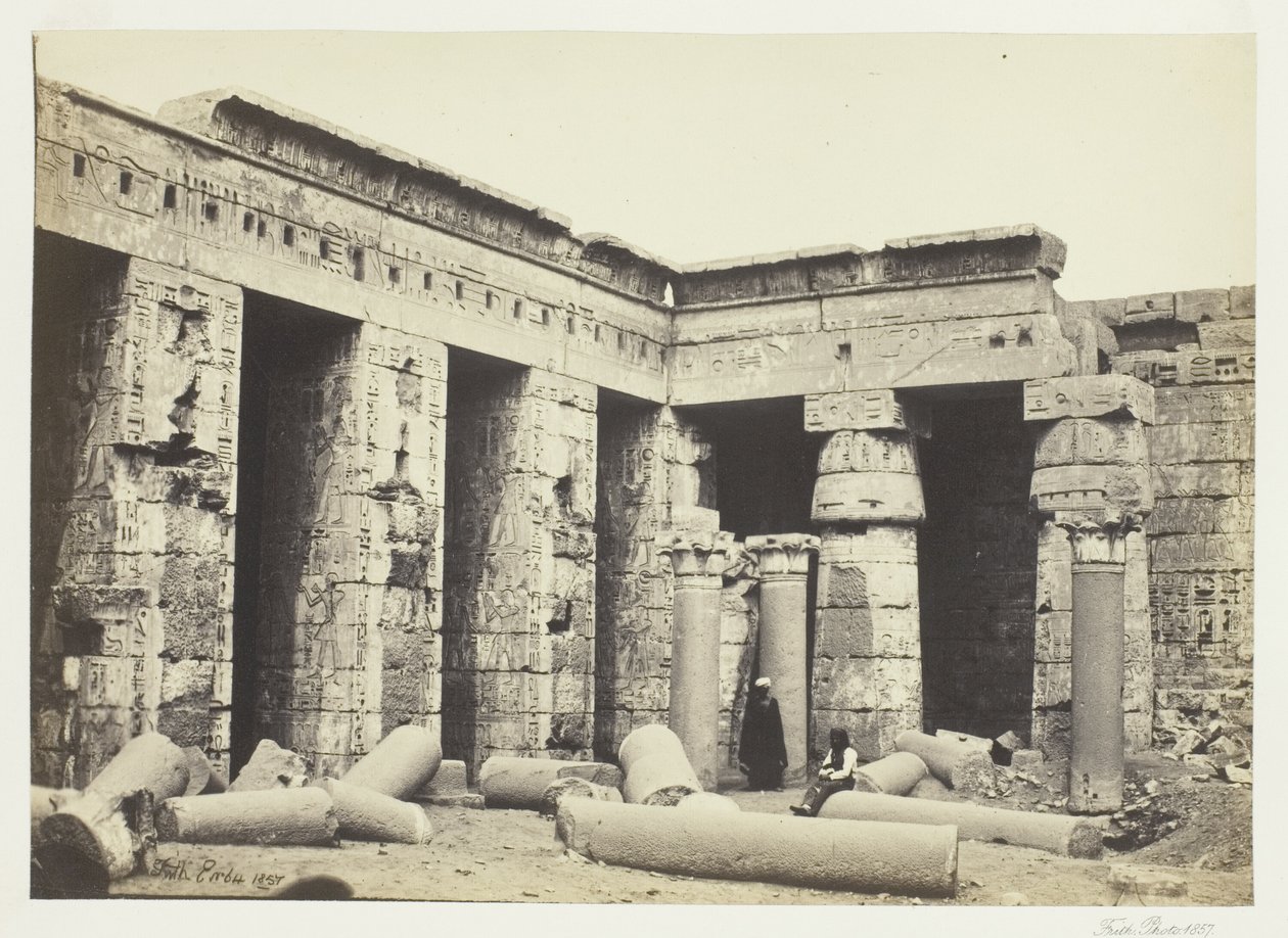 Medinet Habbon sisäpiha, Theban kaupunki tekijältä Francis Frith