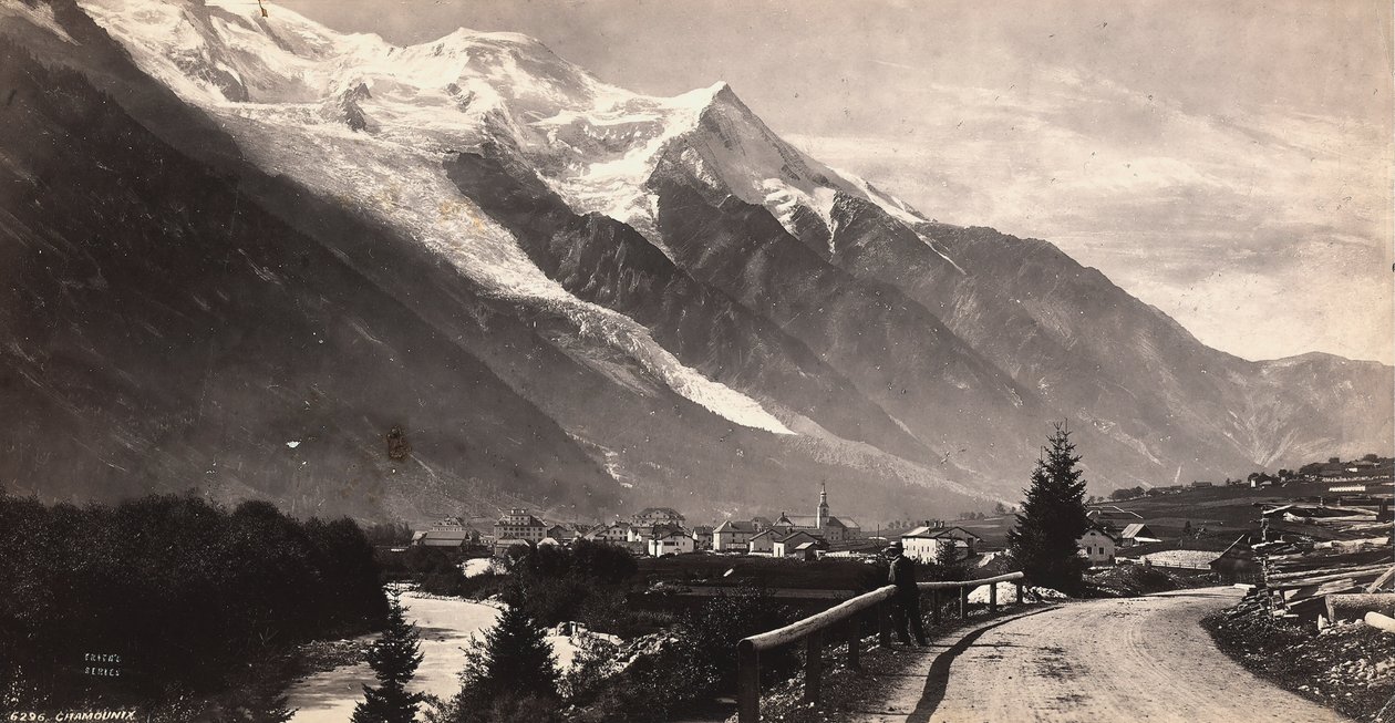 Panoraamanäkymä Chamonix-Mont Blancille Ranskassa tekijältä Francis Frith