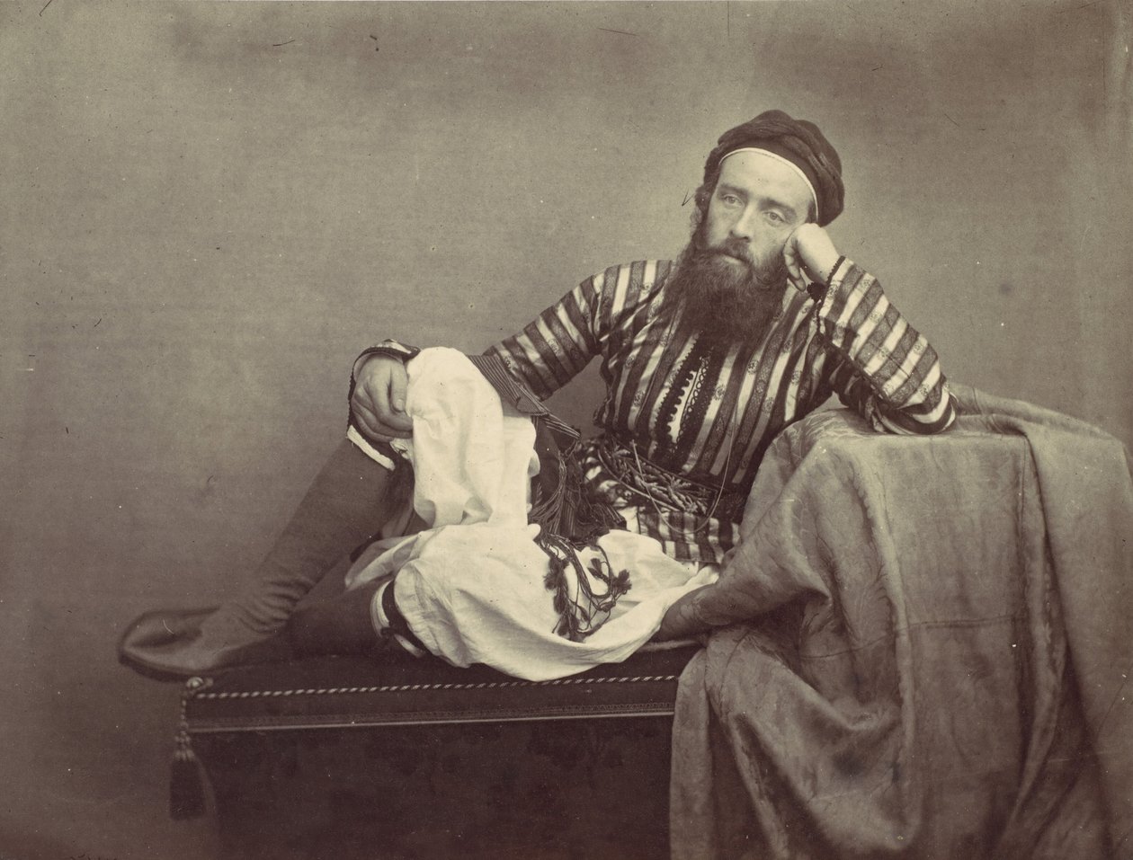 Muotokuva, turkkilainen kesäasu, 1857. tekijältä Francis Frith