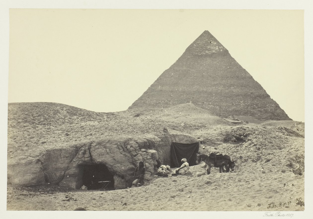 Kalliohaudat ja Belzonin pyramidi, Gizehissä tekijältä Francis Frith
