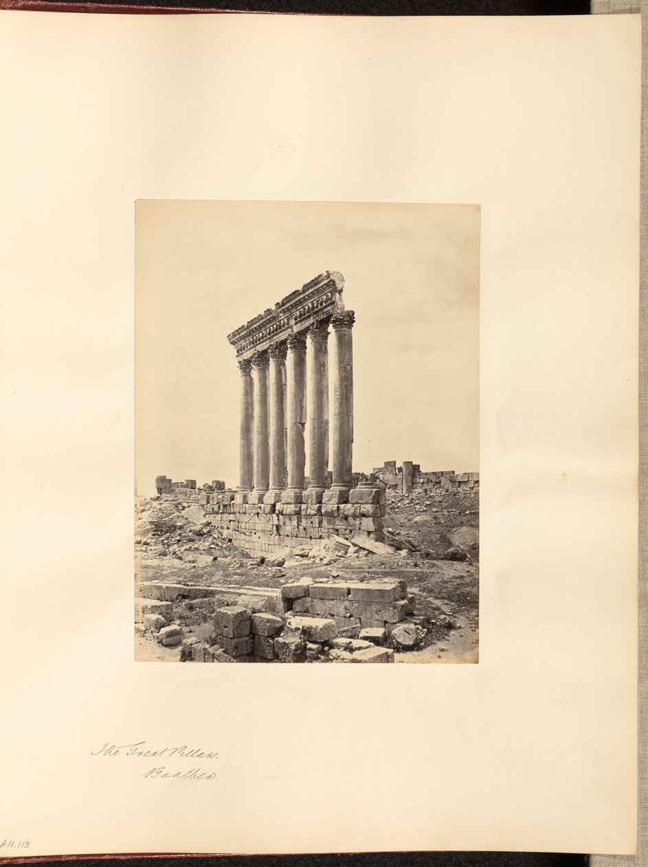 Suuret pylväät, Baalbek tekijältä Francis Frith