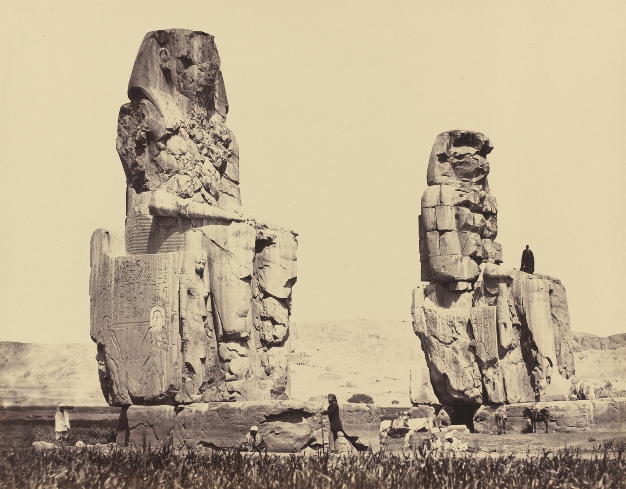 Tasangon patsaat, Thebe, 1858 (kuva) tekijältä Francis Frith