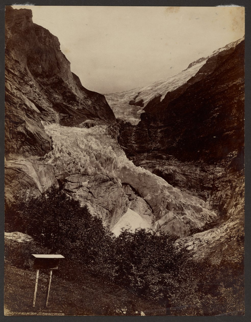 Upper Glacier, Grindelwald tekijältä Francis Frith