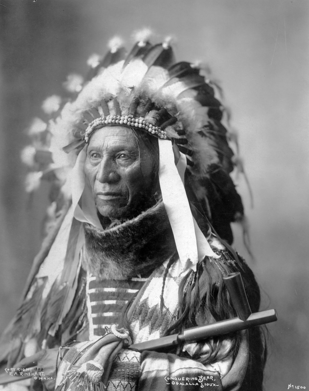 Valloituskarhu, Oglala Sioux, 1899 tekijältä Frank Albert Rinehart