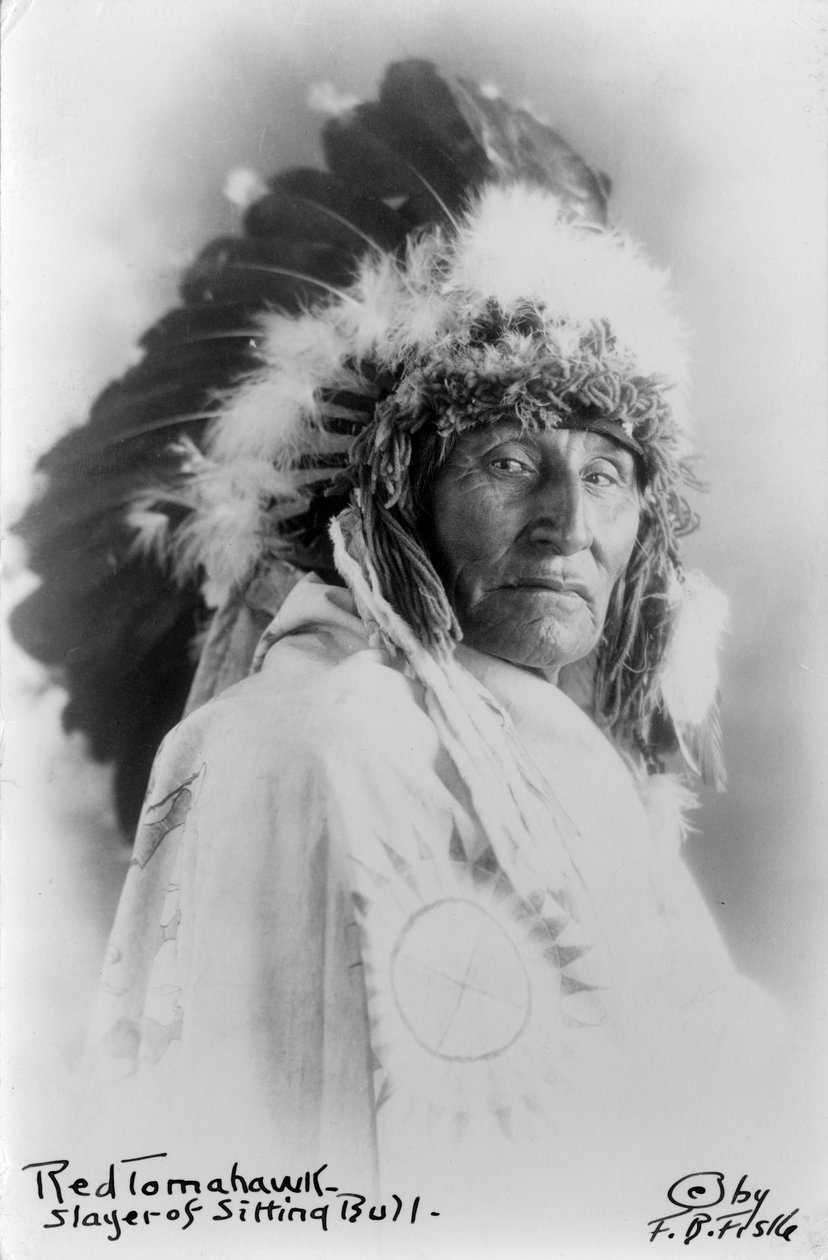 Red Tomahawk, Sitting Bullin tappaja, n. 1890-1910 (m/v kuva) tekijältä Frank Bennett Fiske