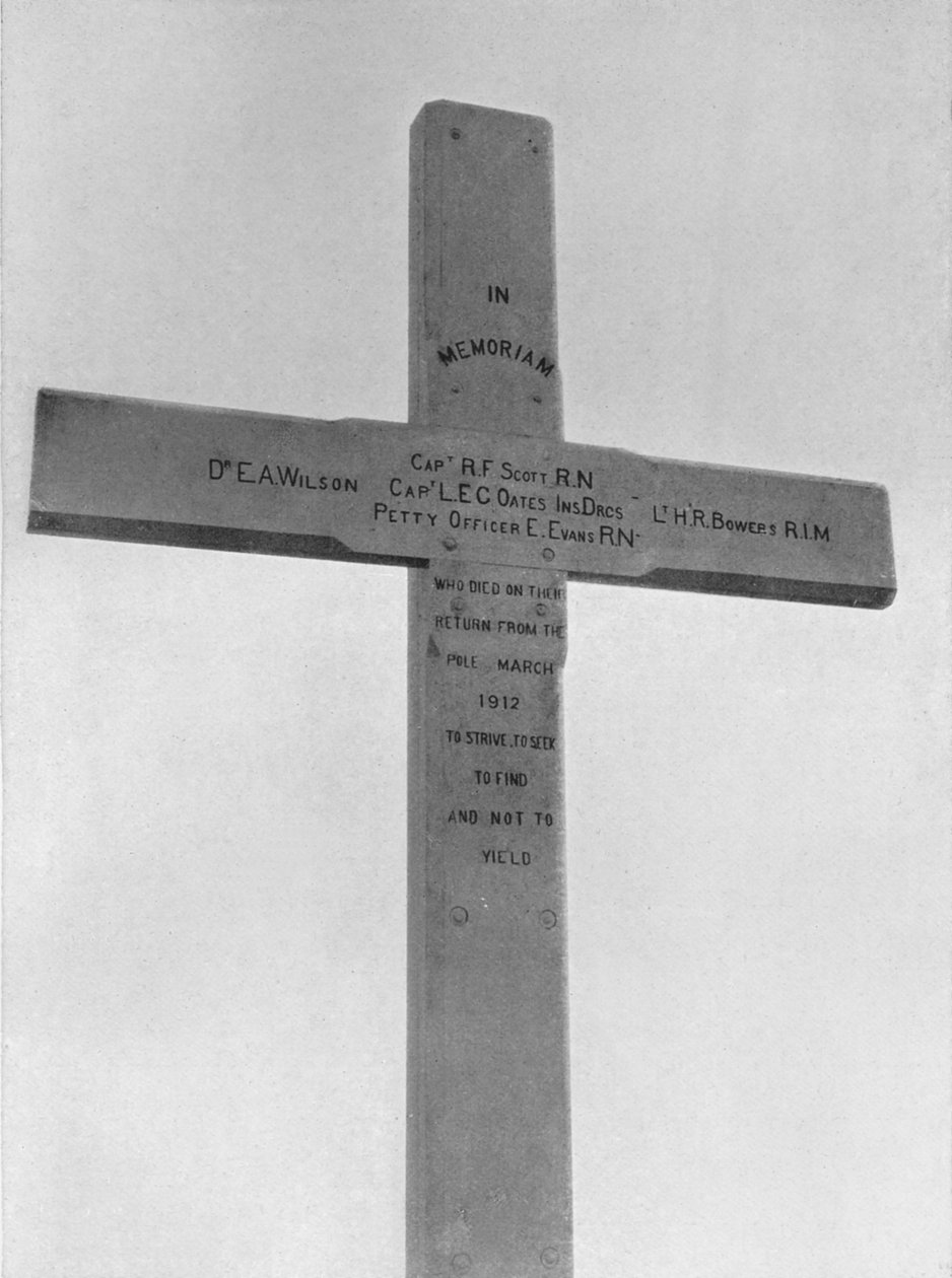 Eteläpuolueen muistoristi pystytetty Observation Hillille, 1913 tekijältä Frank Debenham
