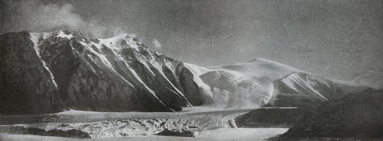 Mount England and the New Glacier, c1911, 1913. tekijältä Frank Debenham