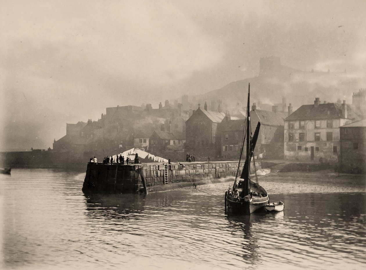 Näkymä satamaan, Whitby, North Yorkshire. 1884 (kuva) tekijältä Frank Meadow Sutcliffe