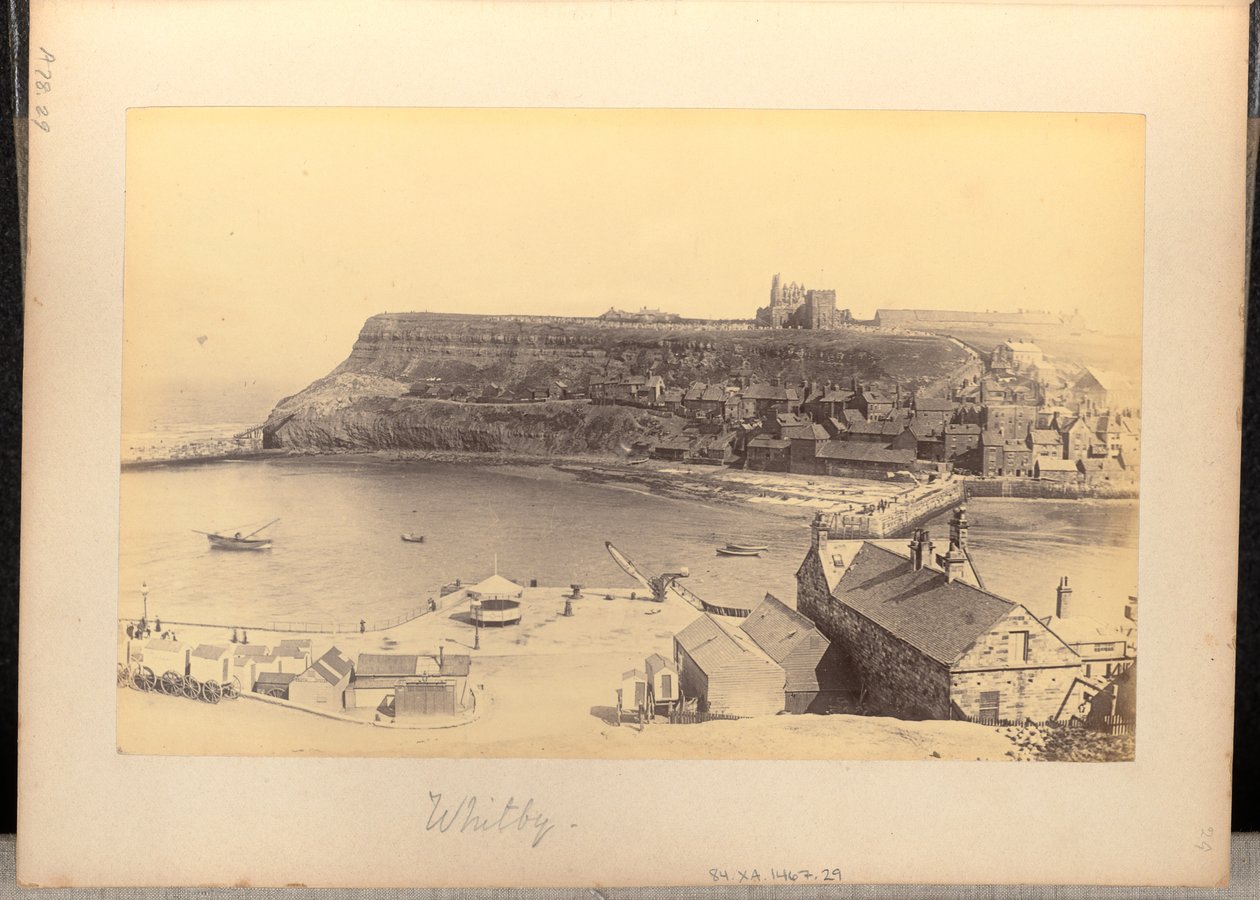 Whitby tekijältä Frank Meadow Sutcliffe