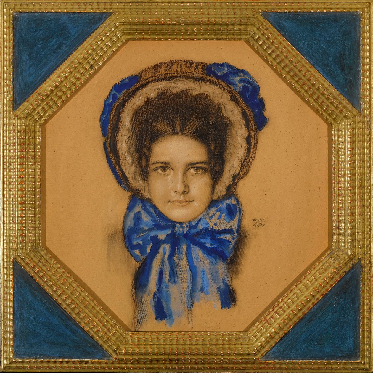 Marie avec un chapeau (tyyppi capot) - Tytär Mary, jolla on pussikontti - Franz-Ritter (Franz Ritter) von Stuck (1863-1928). Guassi, pastelli ja hiili pahville Mitat: 55x49,3 cm Yksityiskokoelma tekijältä Franz von Stuck
