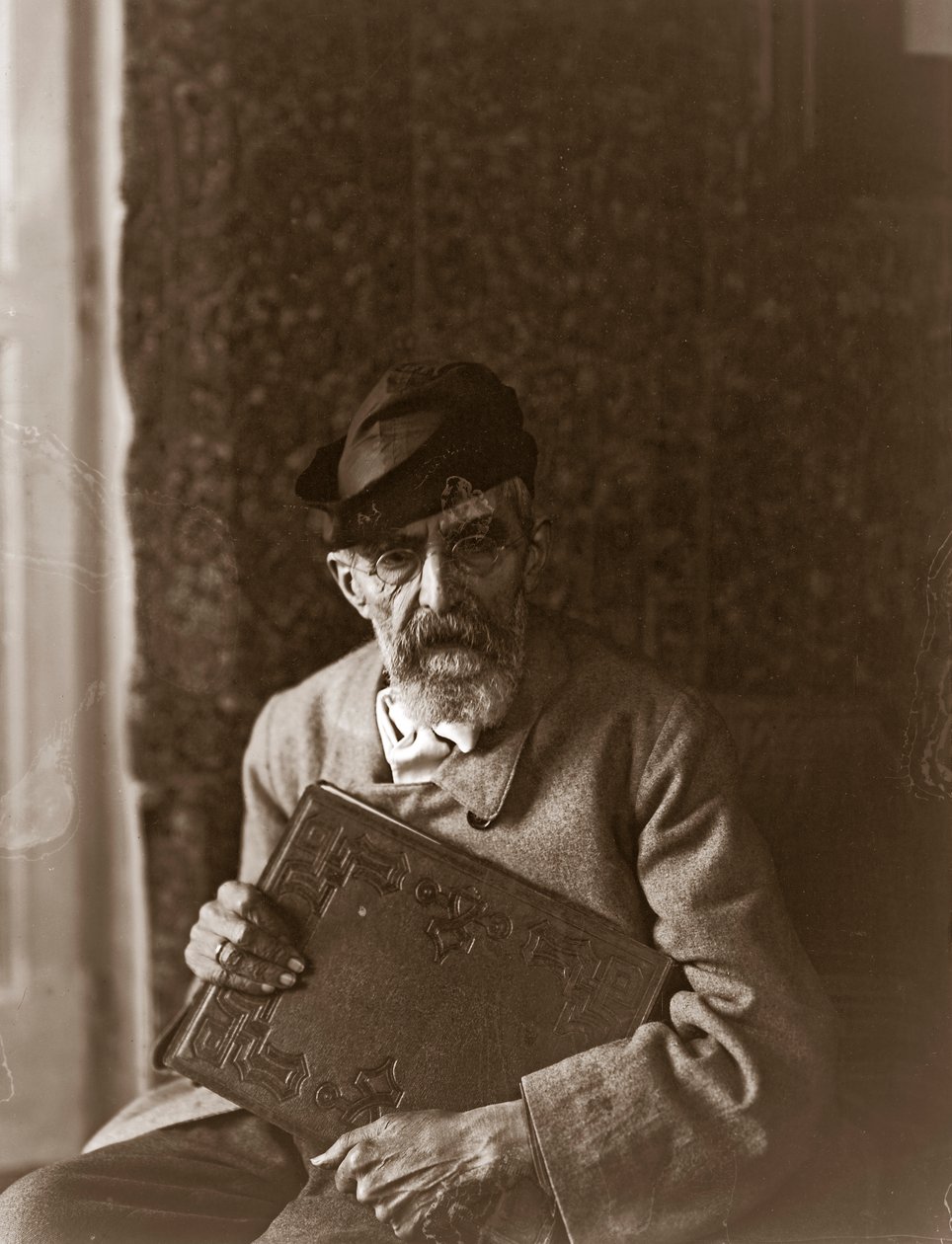 Italialaisen taidemaalari Domenico Morellin (1826-1901) muotokuva tekijältä Fratelli Alinari Fratelli Alinari