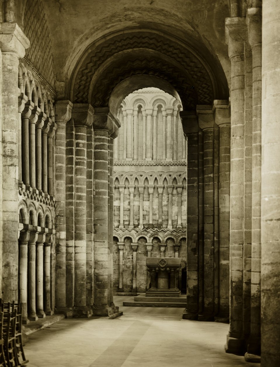 Elyn katedraali: Ely Cathedral: Eteläisen käytävän länsipääty tekijältä Frederick H. Evans