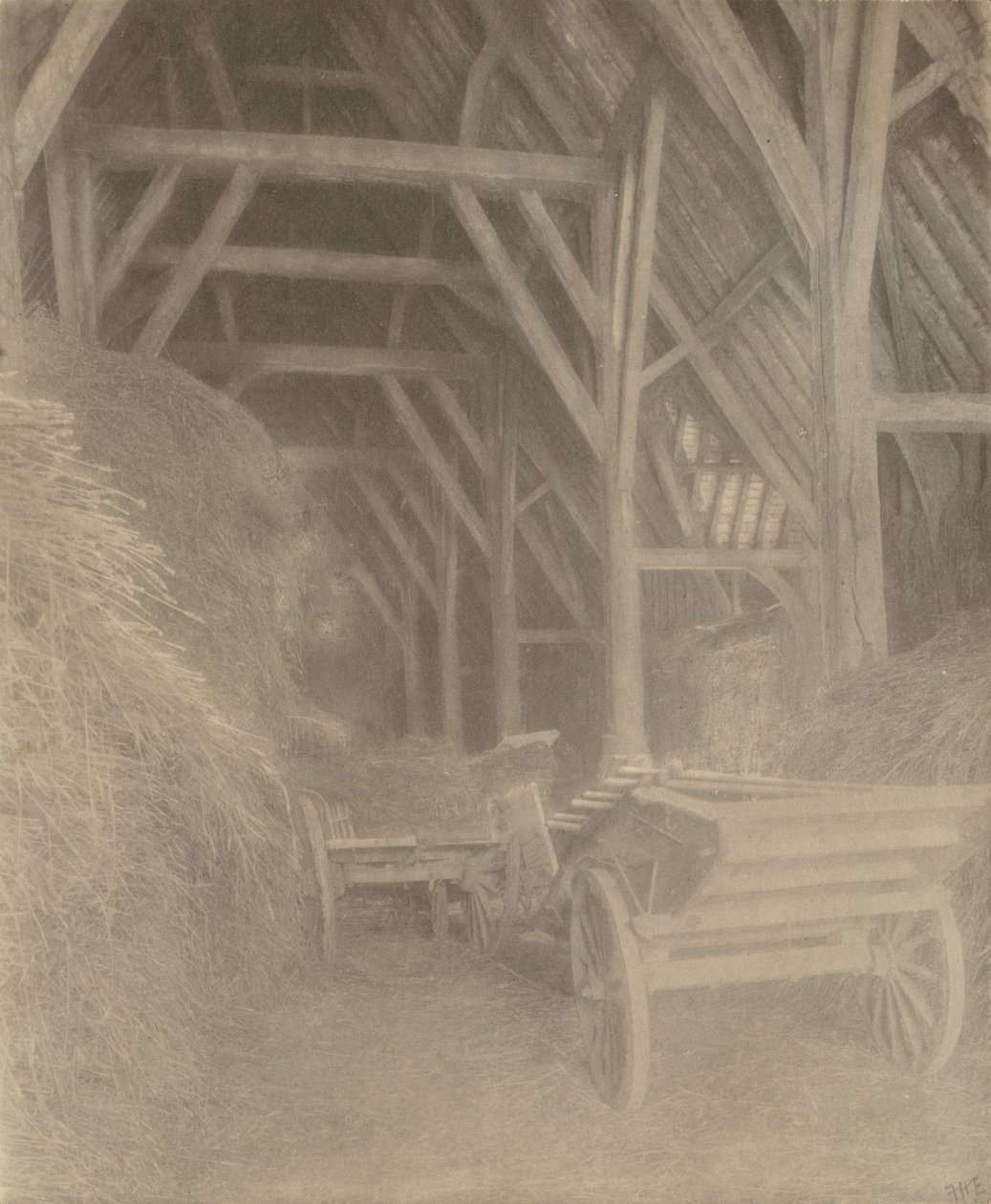 Great Cokkeswell Barn (lähellä Kelmscottia): Interior tekijältä Frederick H. Evans