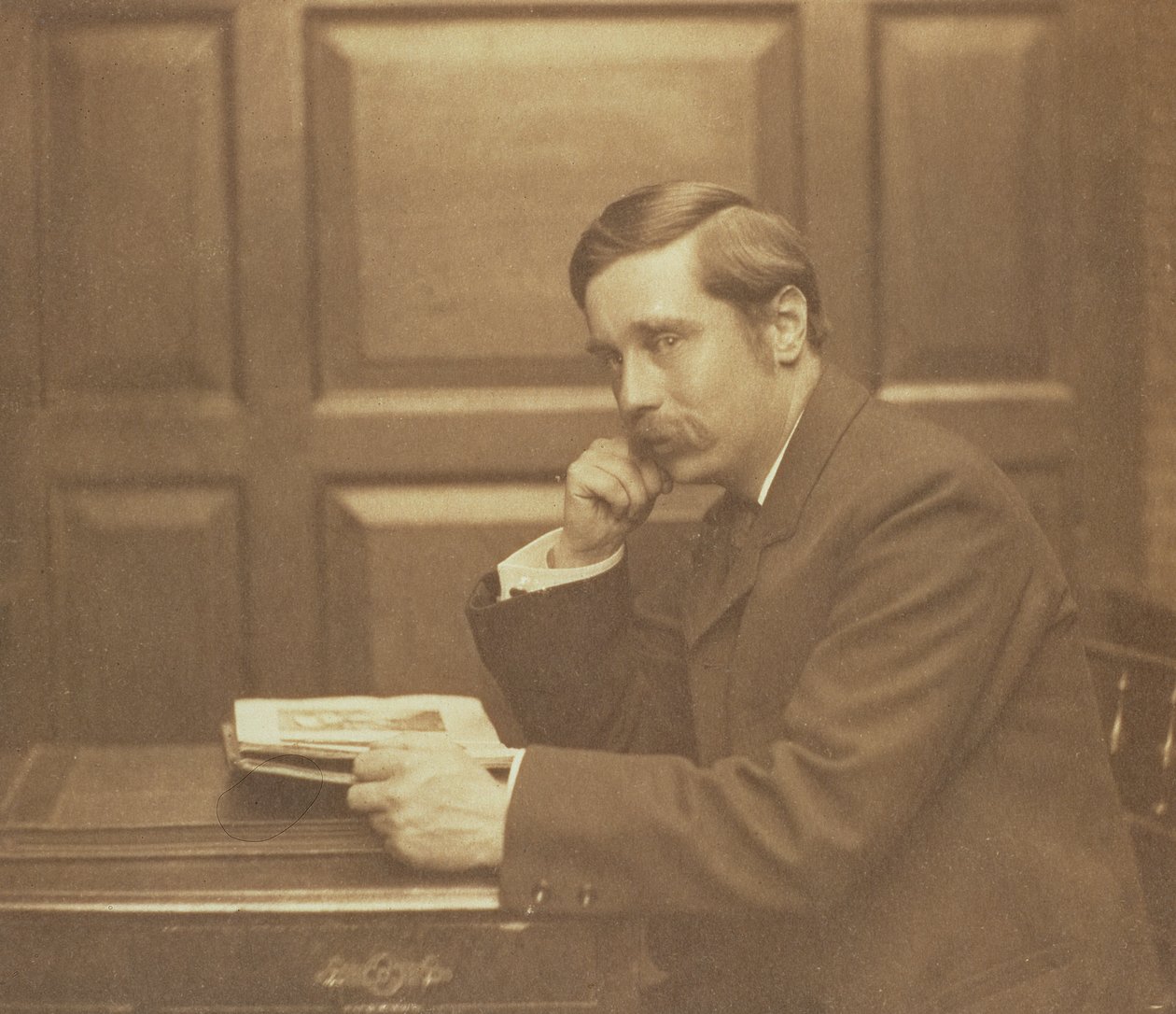 Frederick Hollyerin (1837-1933) muotokuva Herbert George Wellsistä (1866-1946) 1903 (seepiakuva) tekijältä Frederick Hollyer