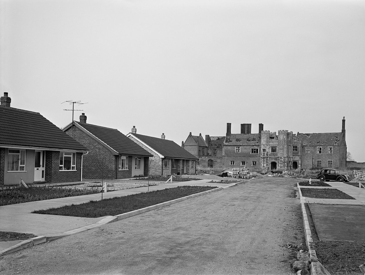 Beaupre Hall, Outwell, Norfolk, 1963 tekijältä Frederick Palmer
