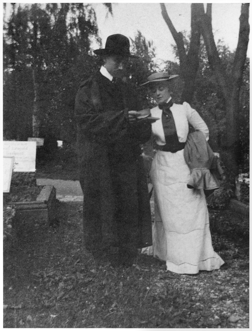 Andre Gide ja Maria van Rysselberghe, Weimar, Saksa, 1903 tekijältä French Photographer