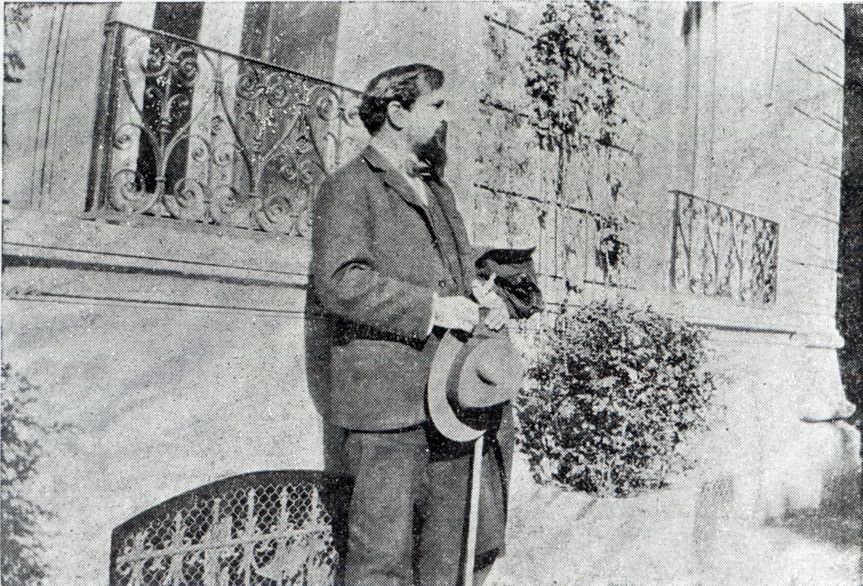 Claude Debussy puutarhassaan tekijältä French Photographer