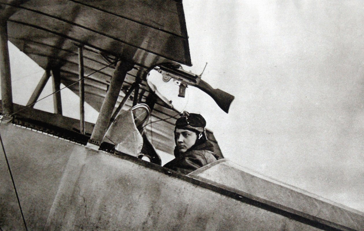 Guynemer Nieuport 10 -hävittäjäkoneessa, 1916 tekijältä French Photographer