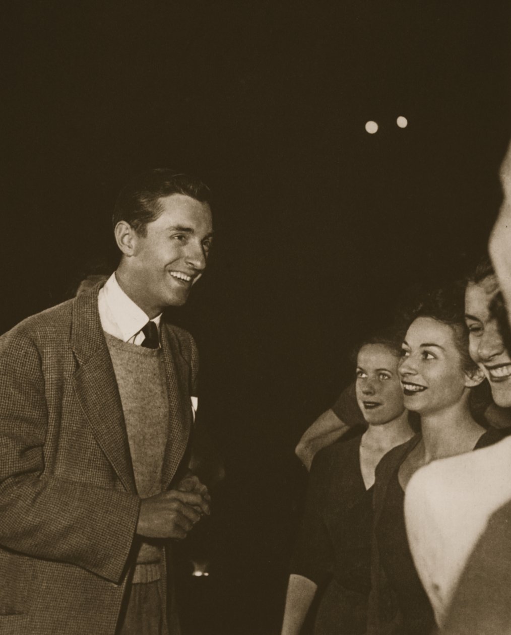 John Tara, baletin mestari, Grand Ballet de Monte-Carlosta, 1949 (syväpaino) tekijältä French Photographer