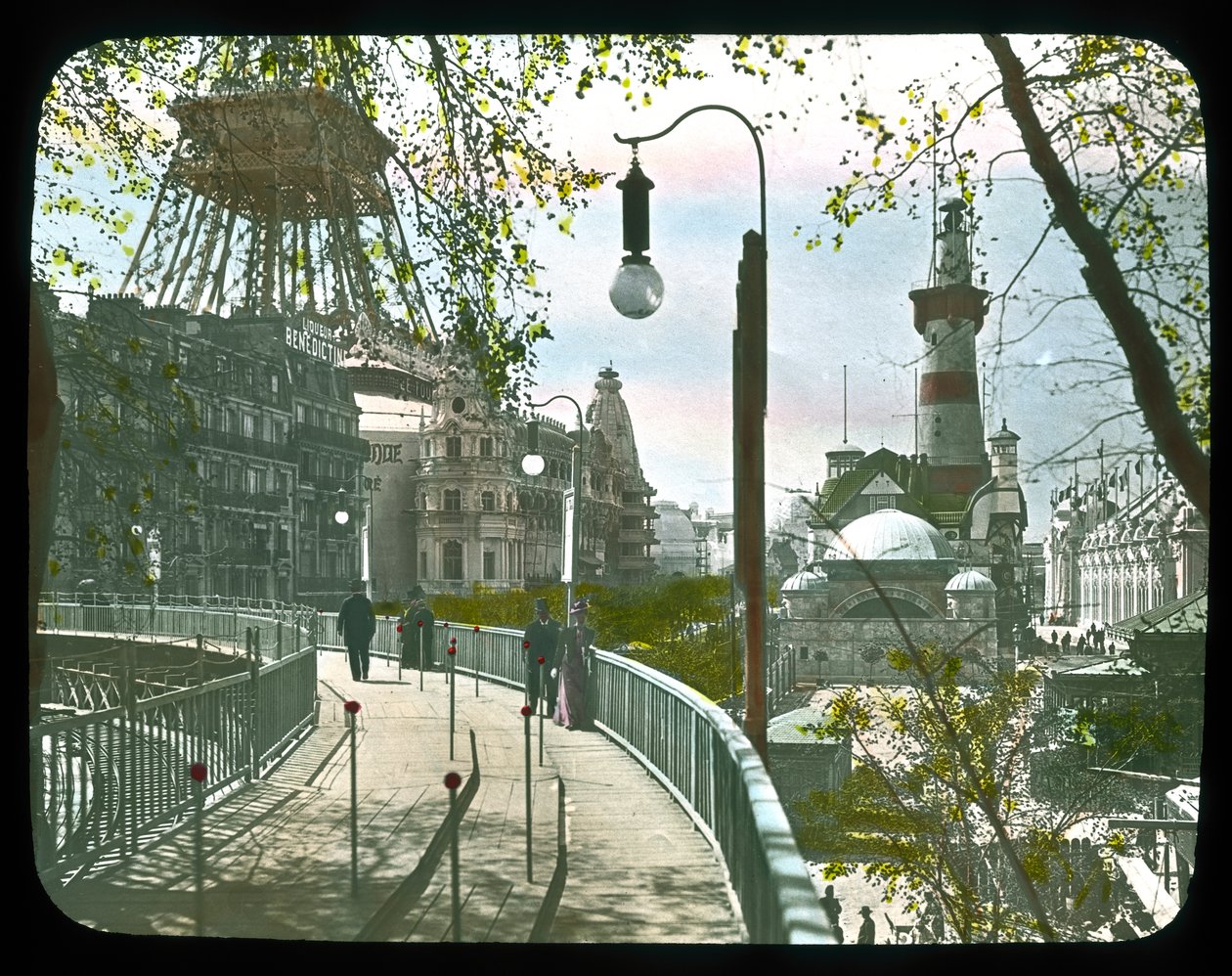 Pariisin näyttely: Moving Sidewalk, 1900 (lyhtyliukumäki) tekijältä French Photographer
