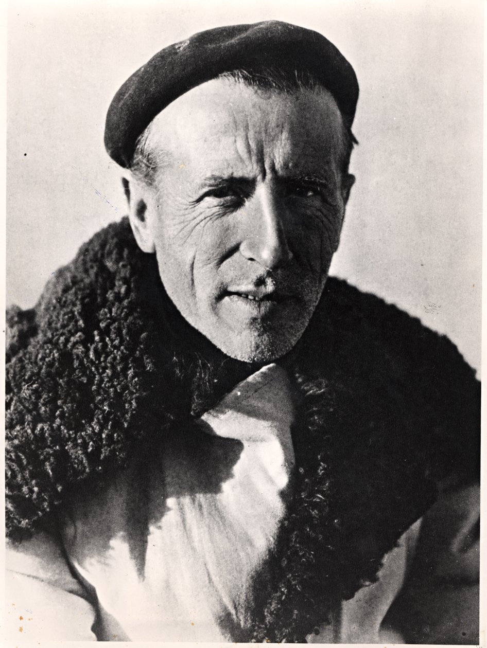 Pierre Teilhard de Chardin (1881-1955) tekijältä French Photographer