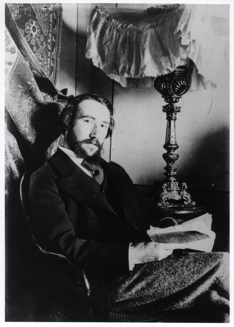 Andre Giden (1869-1951) muotokuva hänen asunnossaan Pariisissa, 1894 tekijältä French Photographer