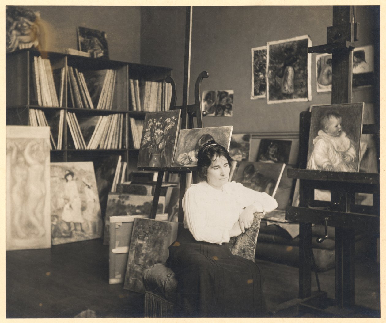 Muotokuva Gabrielle Renardista (1878-1959) tekijältä French Photographer