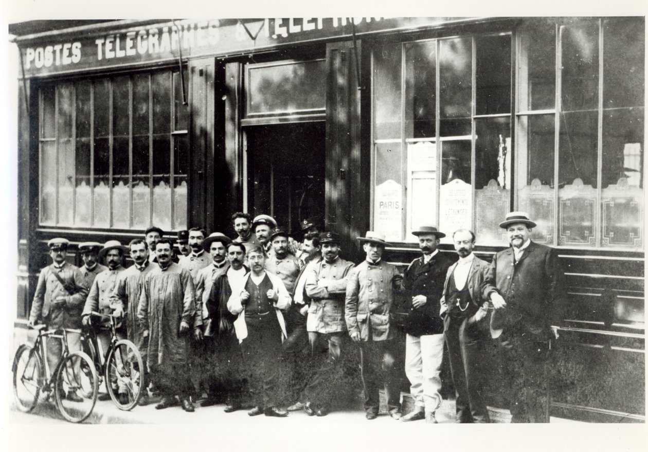 Postitoimisto Pariisissa, ennen 1914 tekijältä French Photographer
