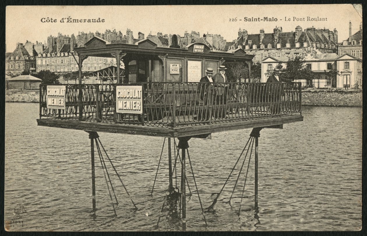 Postikortti, joka kuvaa liikkuvaa siltaa nousuveden aikaan Saint-Malossa, n. 1900 (valokuva) tekijältä French Photographer