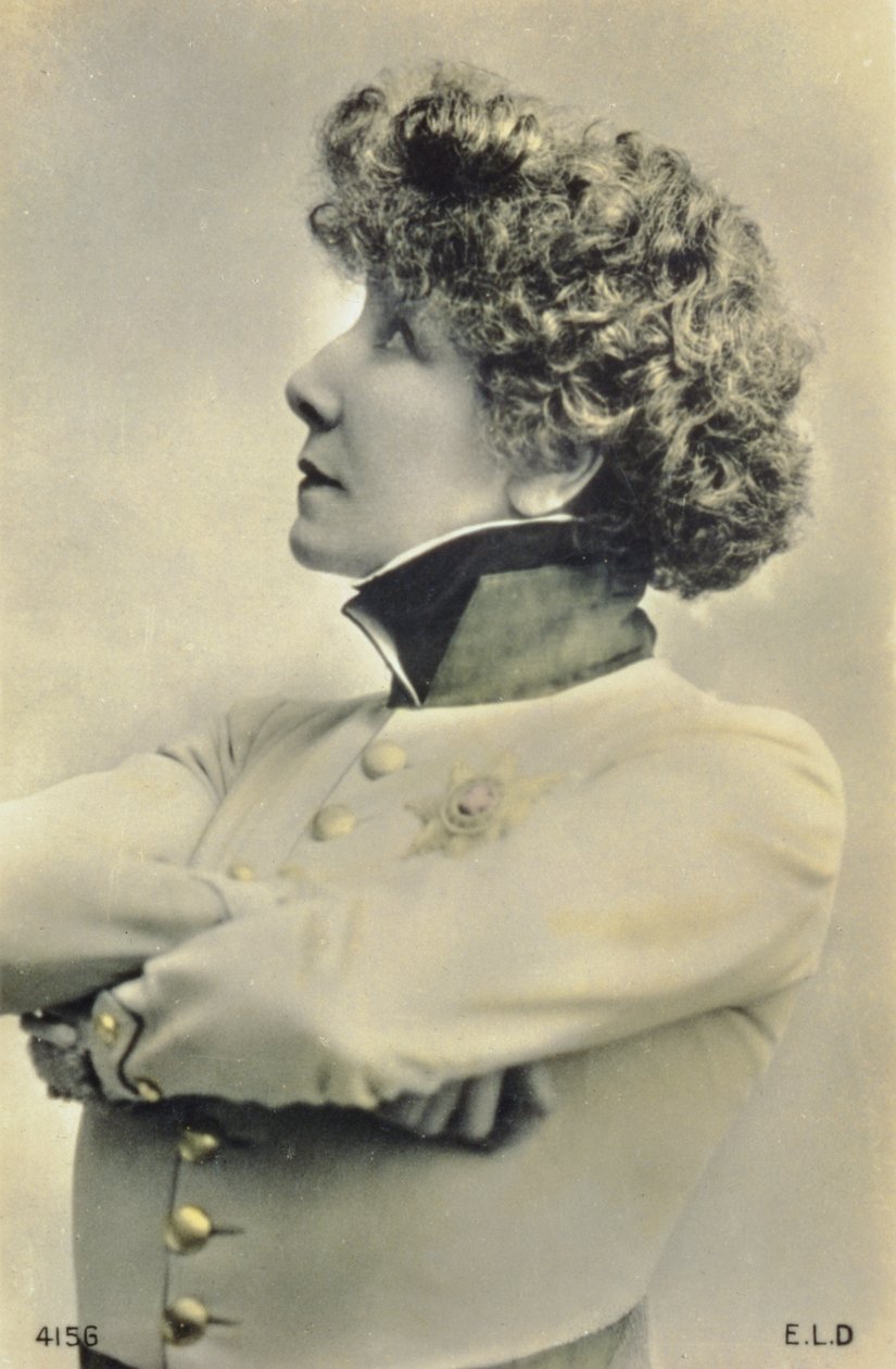 Postikortti, jossa on näyttelijä Sarah Bernhardt (1844-1923) tekijältä French Photographer