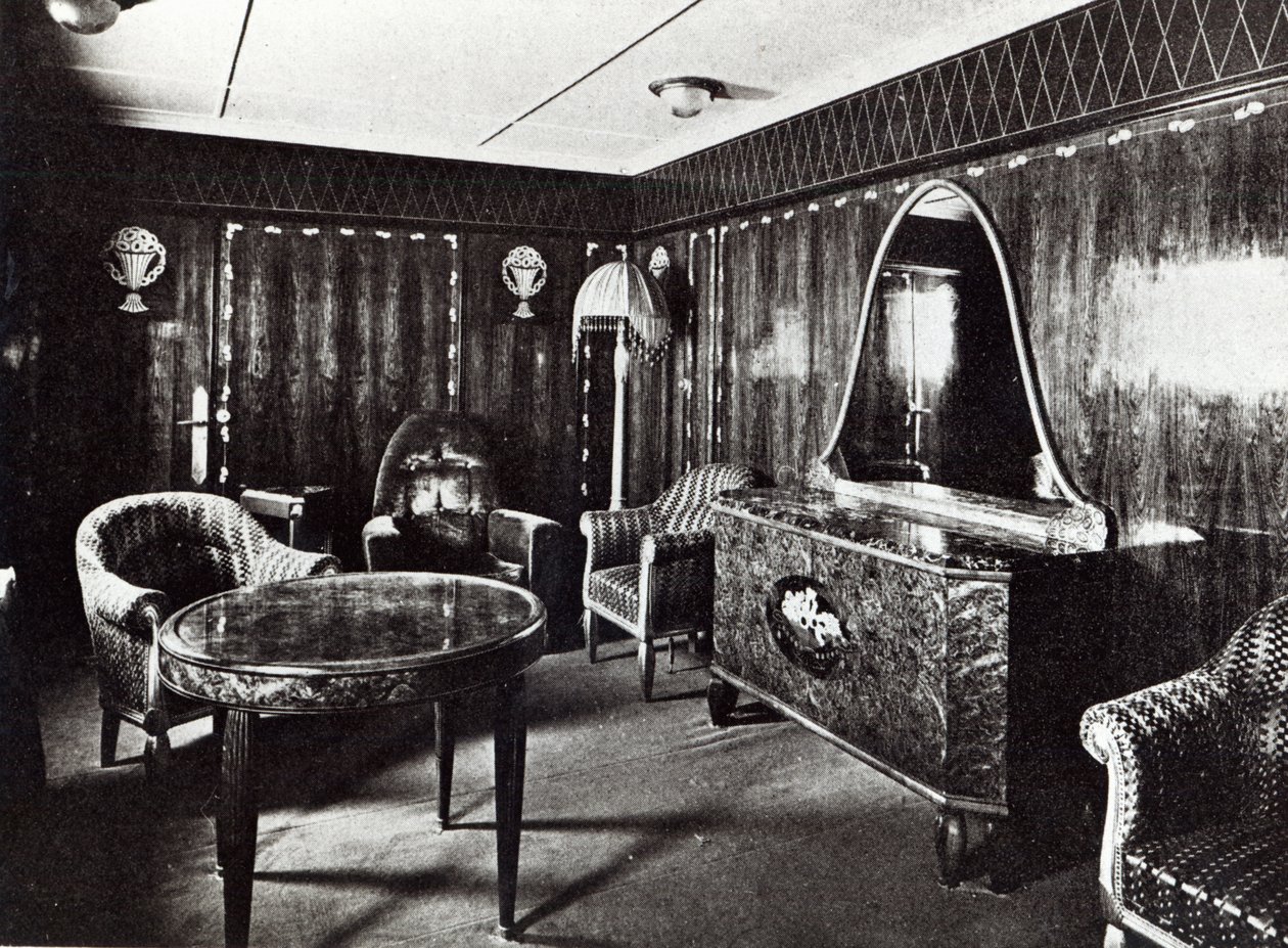 Luksushuoneiston salonki Ocean Linerissa Paris, heinäkuu 1921 tekijältä French Photographer
