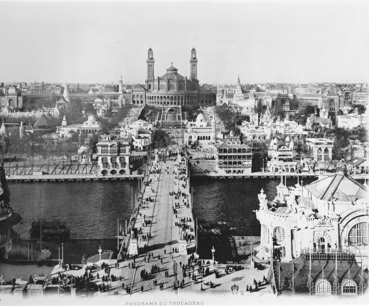 Trocadero Eiffel-tornista katsottuna - Pariisin maailmannäyttely, 1900. tekijältä French Photographer