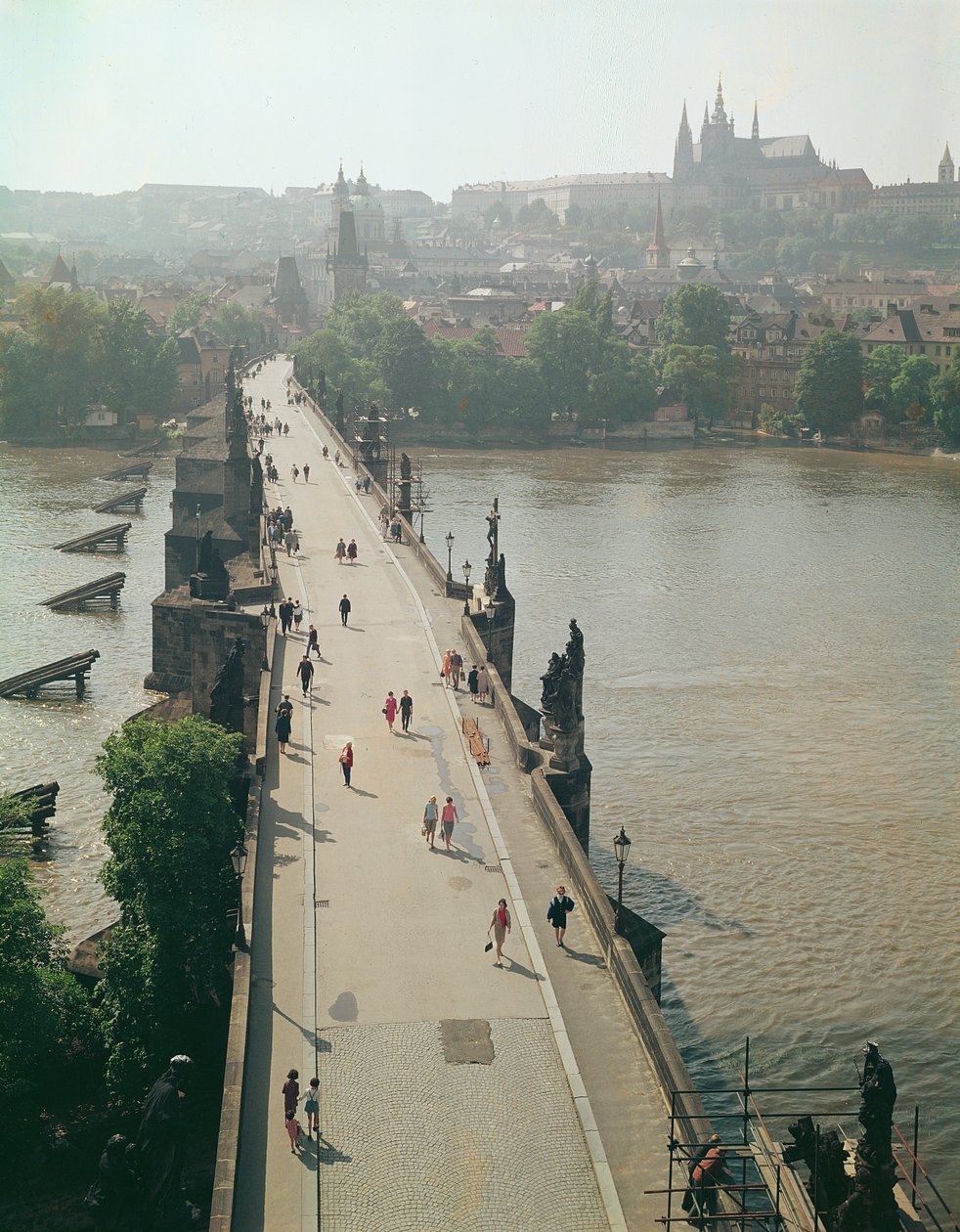 Näkymä Kaarlensillalle Vltava-joen yli tekijältä French Photographer