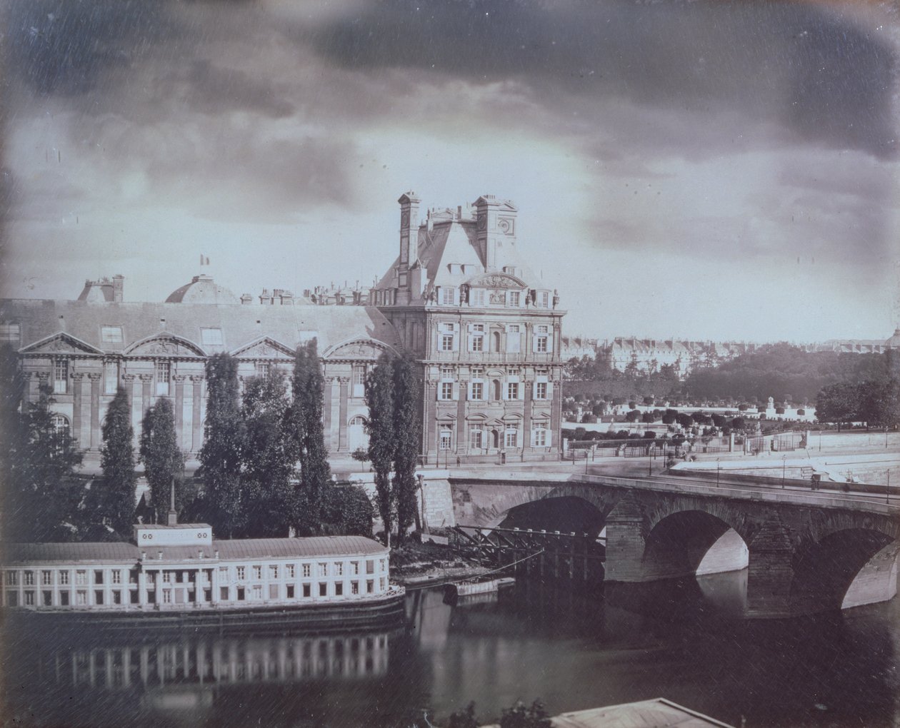 Näkymä Louvresta ja Tuileries
