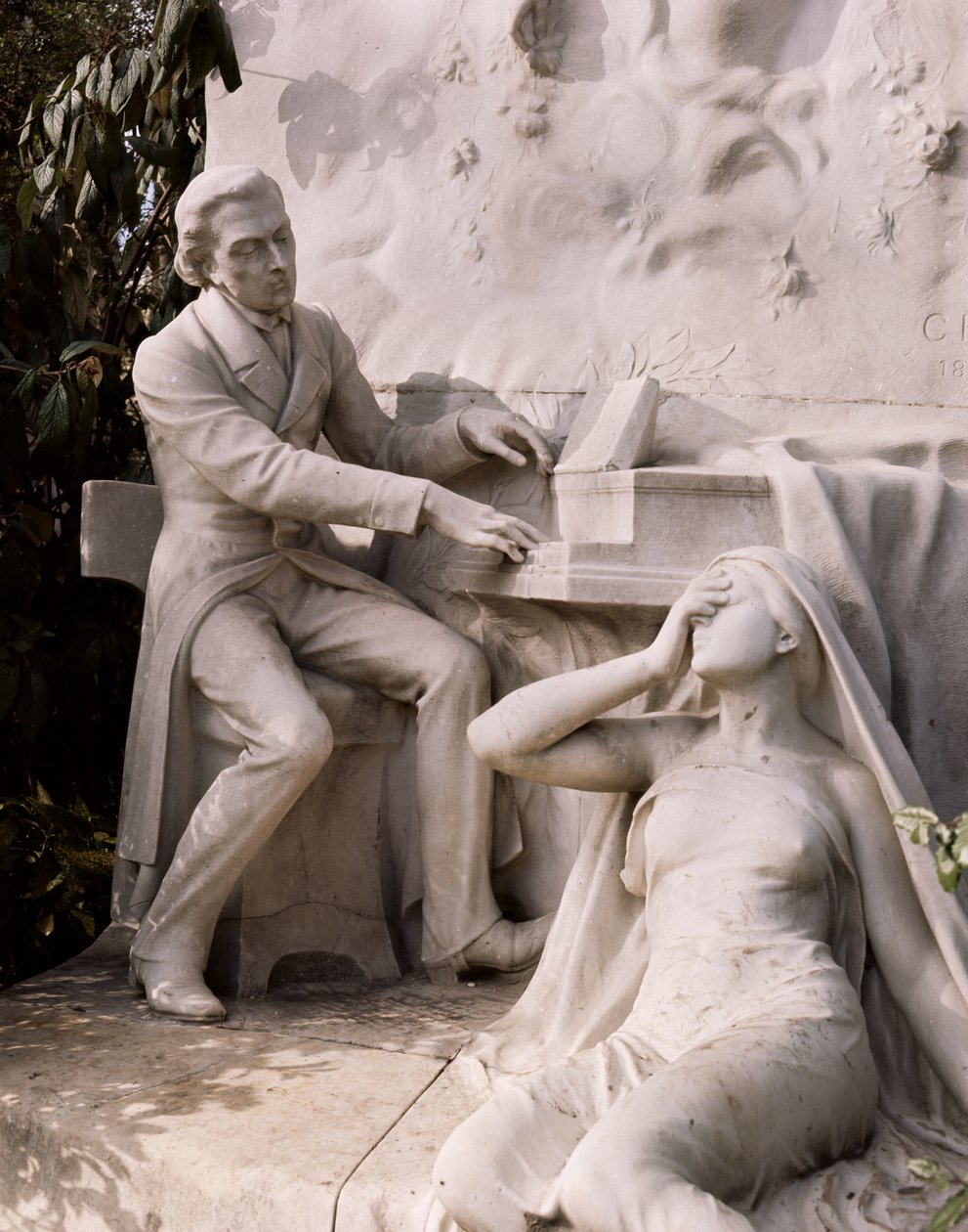 Frederic Chopinin (1810-49) muistomerkki (marmori) (yksityiskohta) tekijältä French School