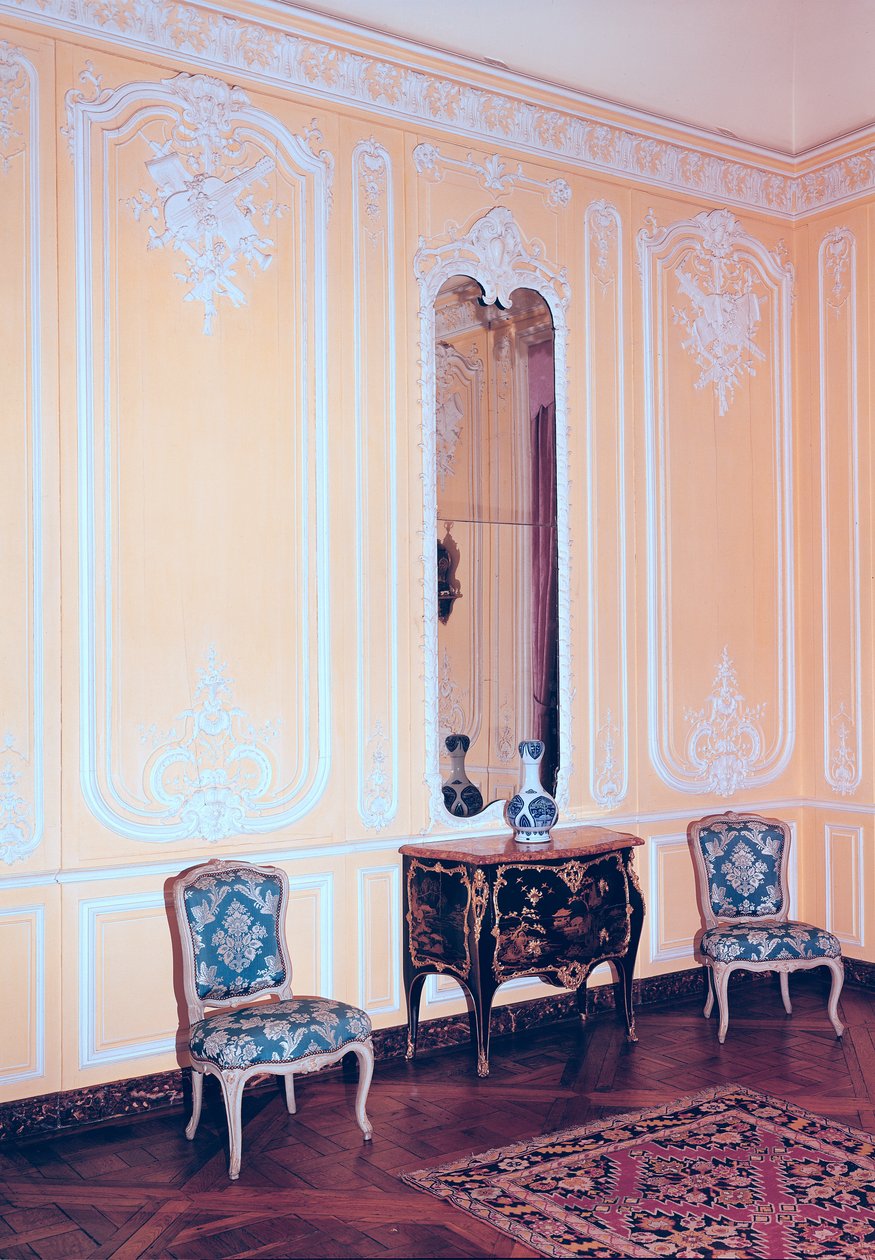 Keltainen salonki, Louis XV -tyyli tekijältä French School