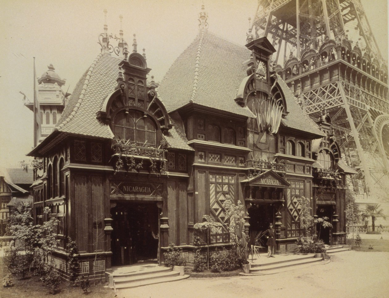 Nicaraguan paviljonki Pariisin näyttelyssä vuonna 1889 (kuva) tekijältä French Photographer