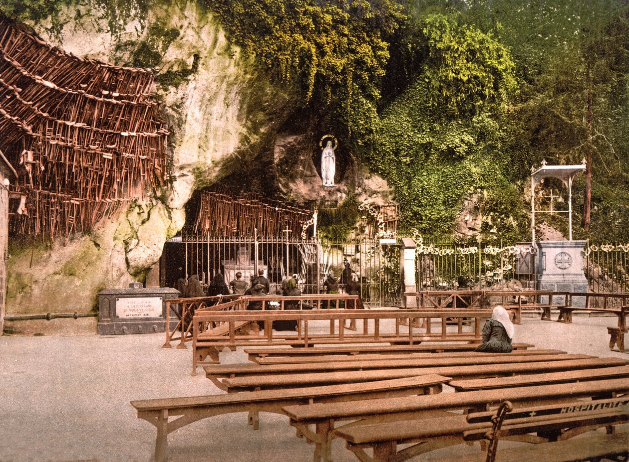 Our Lady of Lourdes, 1890-1900 tekijältä French Photographer