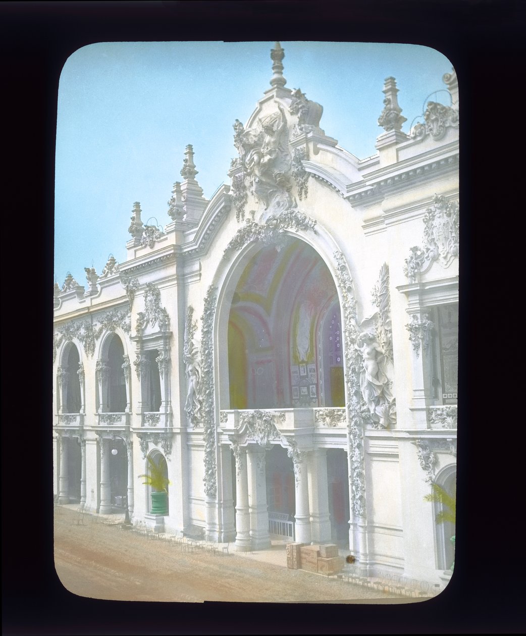 Pariisin näyttely: Koristetaiteen palatsi, Pariisi, Ranska, 1900 (lyhtyliuku) tekijältä French Photographer