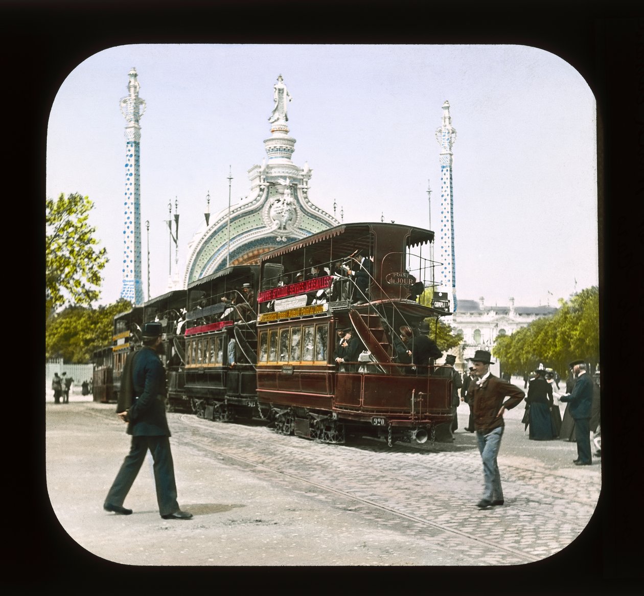 Pariisin näyttely: pääsisäänkäynnin portti, 1900 (lyhtyliukumäki) tekijältä French Photographer
