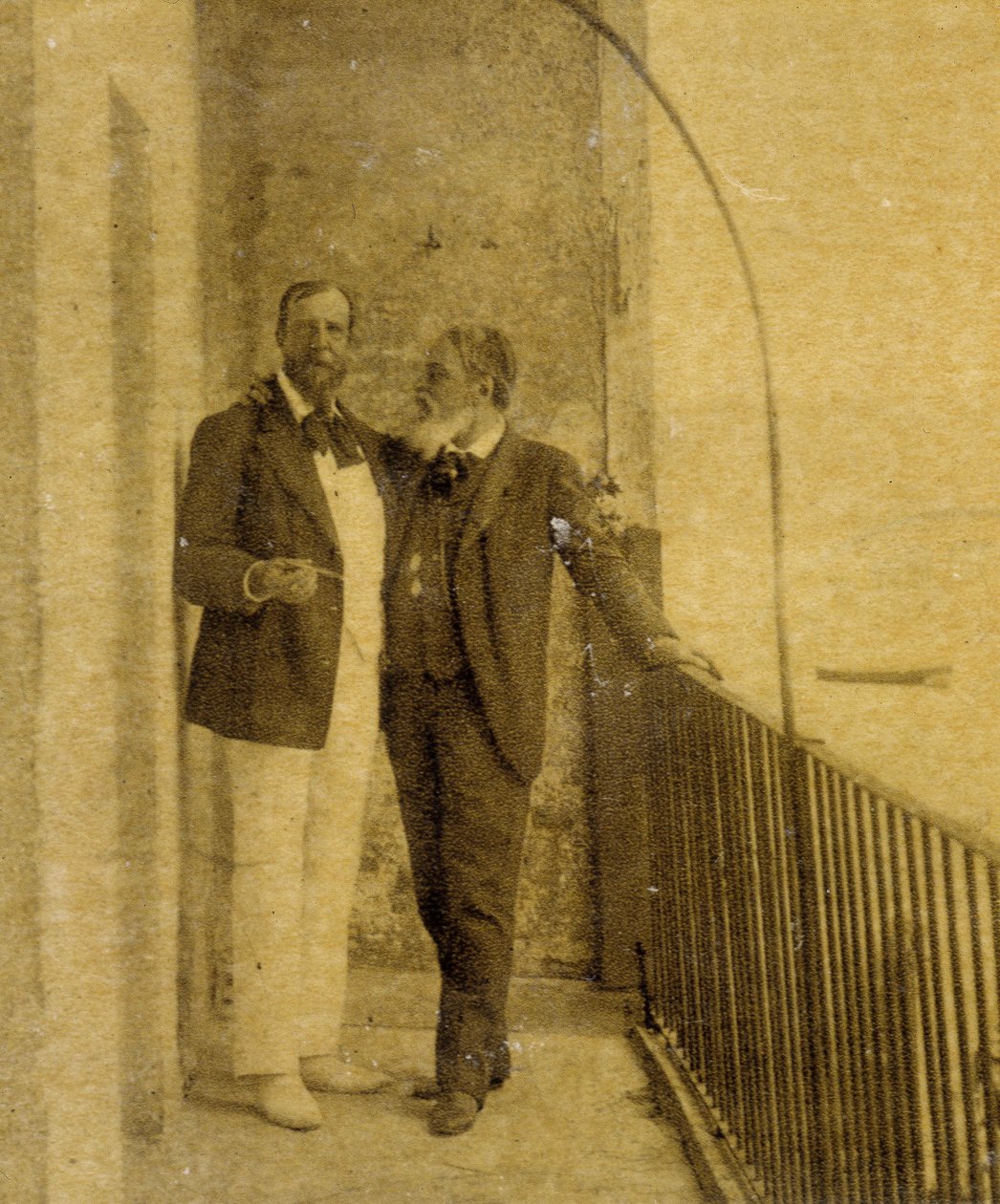 Paul Deroulede (1846-1914) ja Jean Sully Mounet dit Mouney-Sully (Mounet Sully) (1841-1916) San Sebastianissa tekijältä French Photographer
