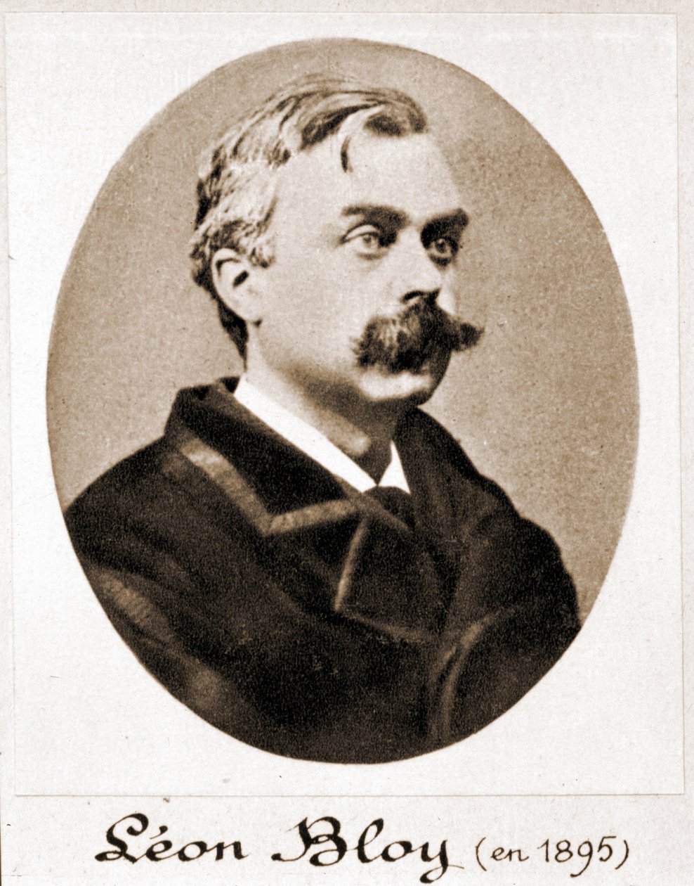 Léon Bloyn (1846 - 1917), ranskalaisen kirjailijan muotokuva. 1895 tekijältä French Photographer