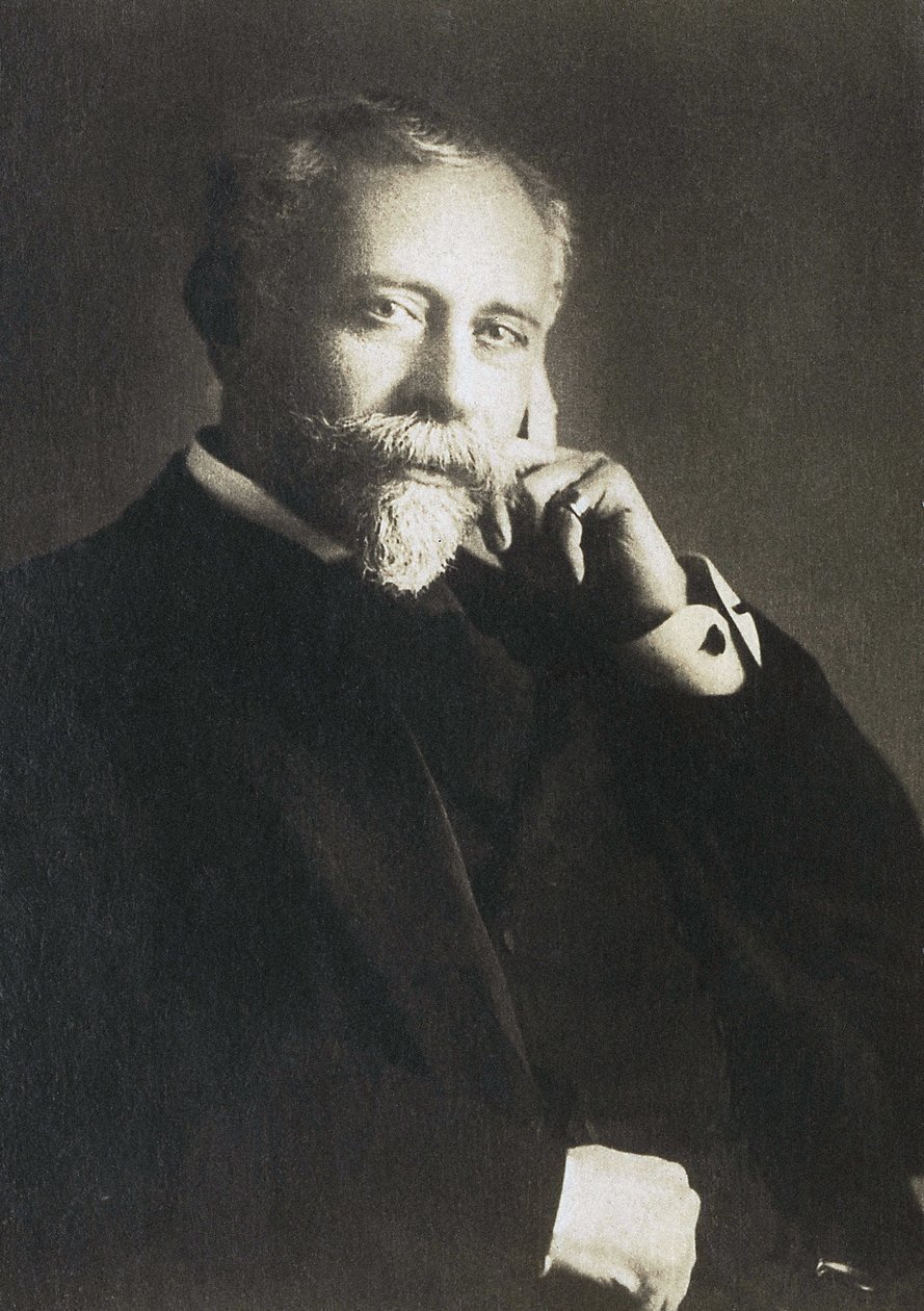 Ranskalaisen diplomaatin ja poliitikon Paul Cambonin (1843-1924) muotokuva. tekijältä French Photographer