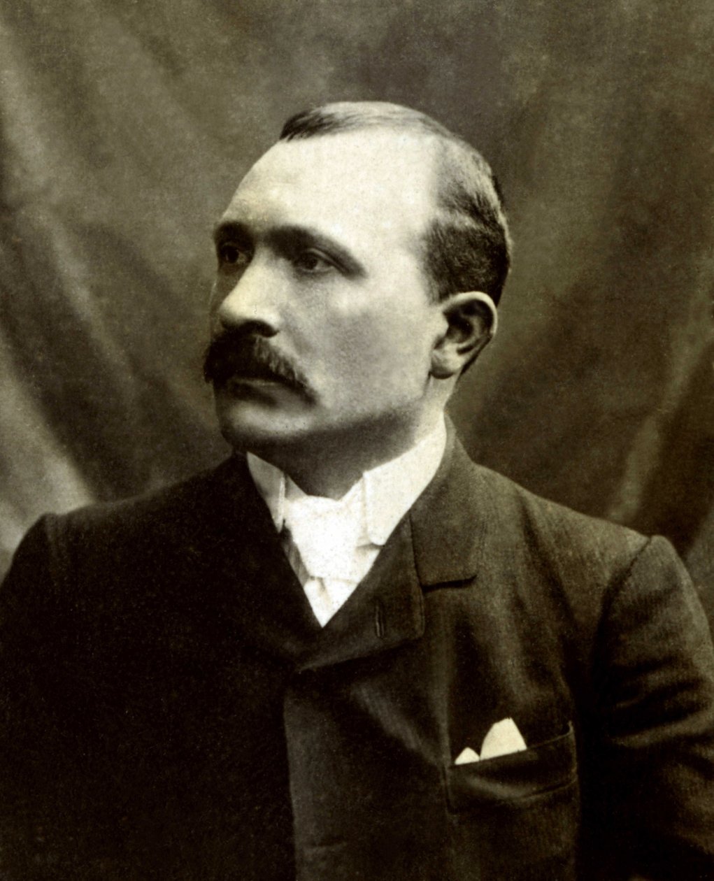 Ranskalaisen poliitikon Rene Vivianin (1863-1925) muotokuva. tekijältä French Photographer