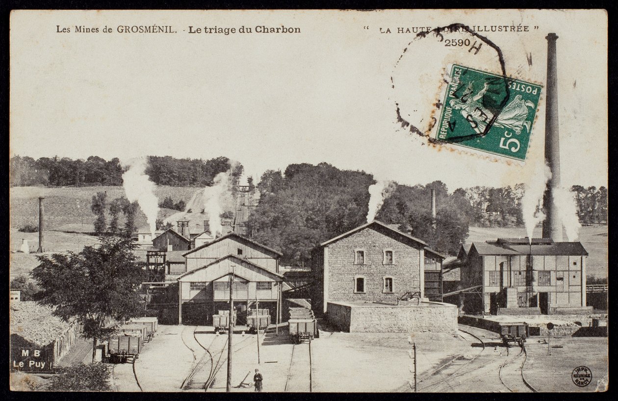 Postikortti, joka kuvaa Grosmenilin kaivoksia, hiilen lajittelua, Haute-Loire, n. 1900 tekijältä French Photographer