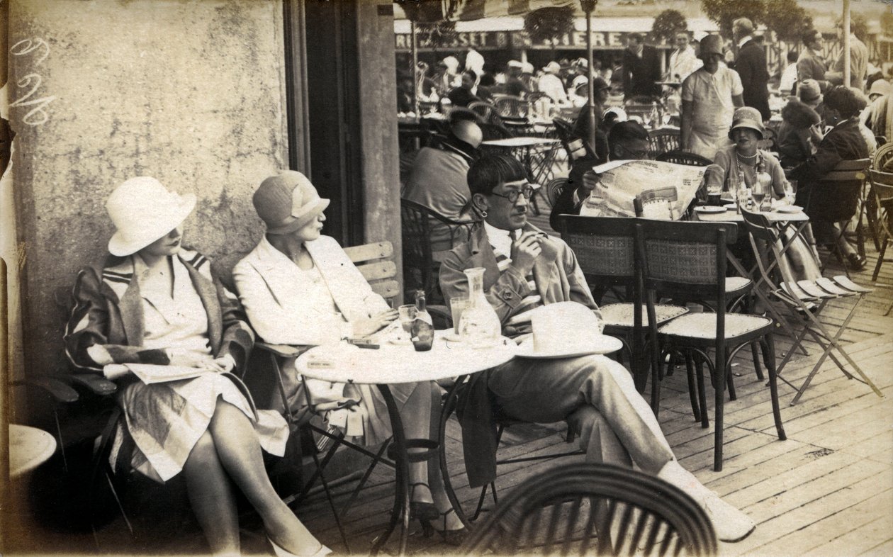 Taiteilijoiden Pariisi kauniina aikana: taidemaalari Tsuguharu-Leonard Foujita tekijältä French Photographer