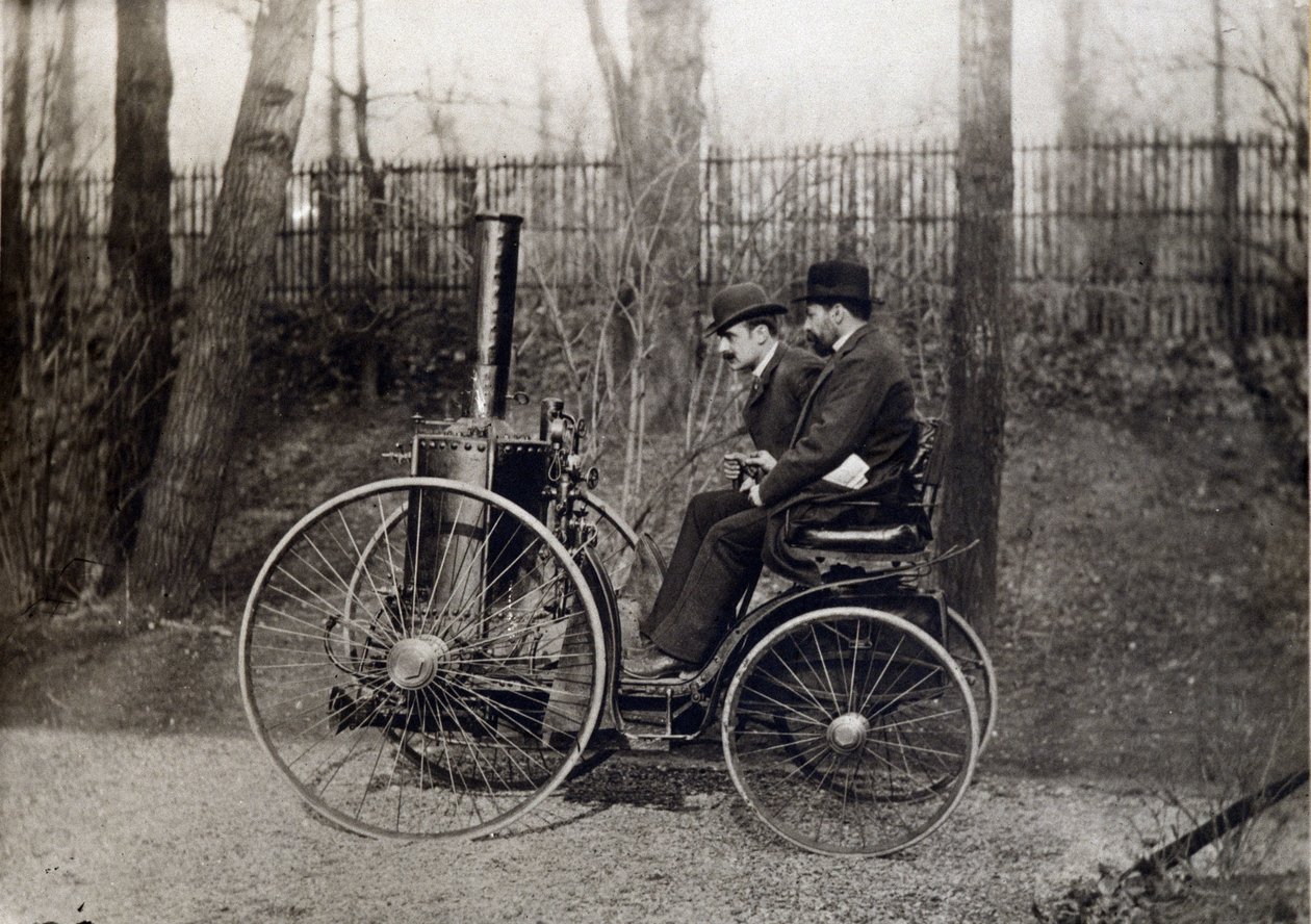 Ensimmäinen Dionin kreivin kuljettama höyryajoneuvo tekijältä French Photographer