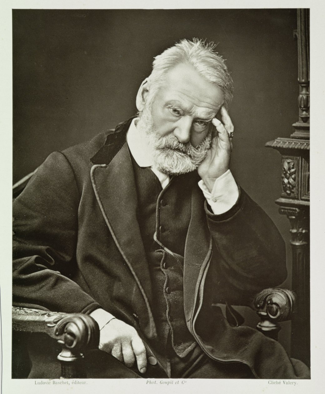Victor Hugo (1802-85), Galerie Contemporainesta, n. 1874-78 tekijältä French Photographer