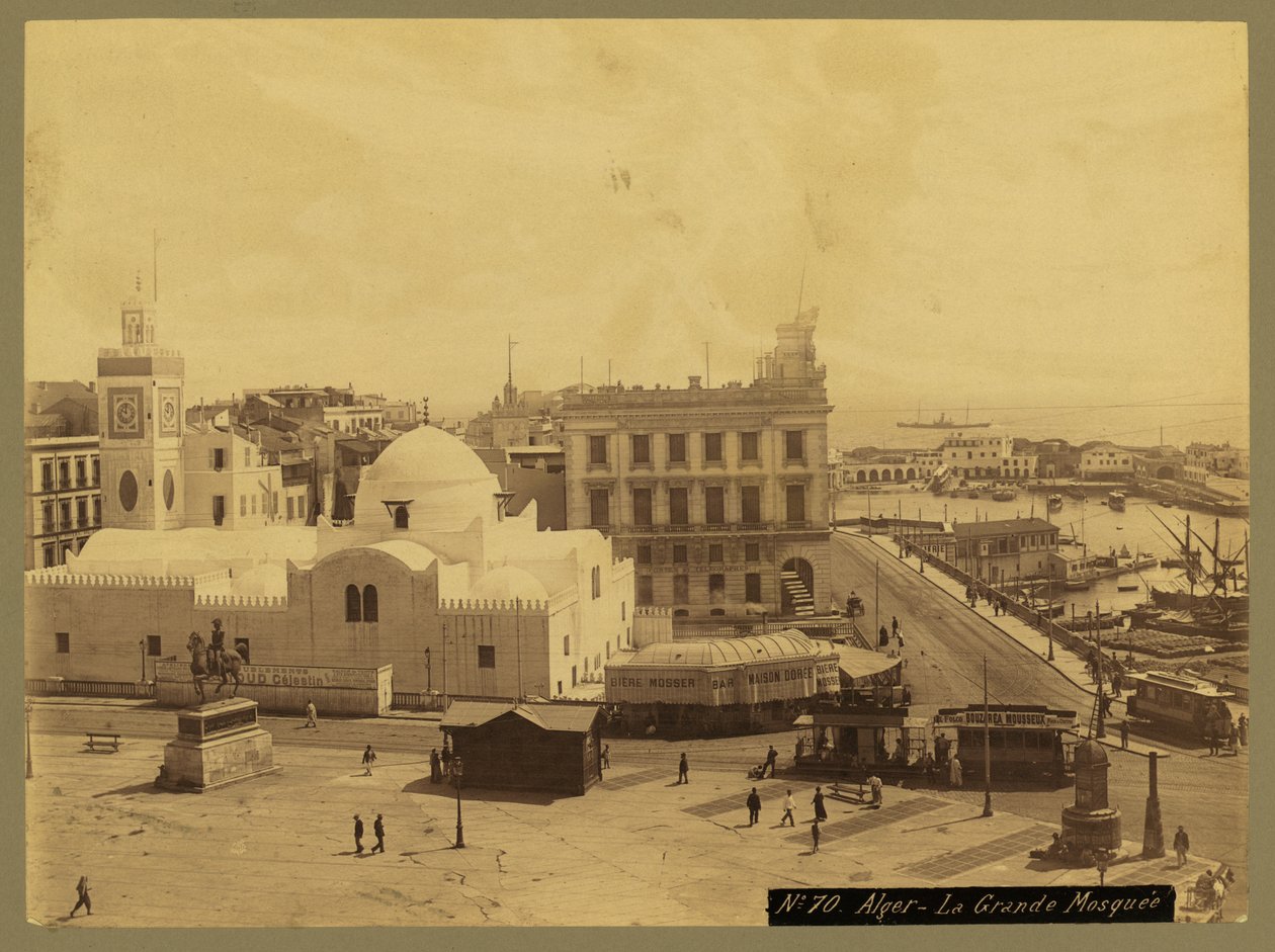 Näkymä Algerista - La Grande -moskeija, n. 1860-1900 (mv/w valokuva) tekijältä French Photographer